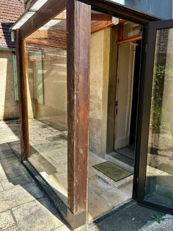 Maison de caractere coeur bazois  face au canal - toutes commodites - cour et dependances - - photo 10