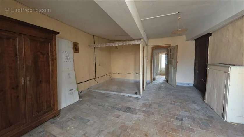 Appartement à MAGNAC-LAVAL