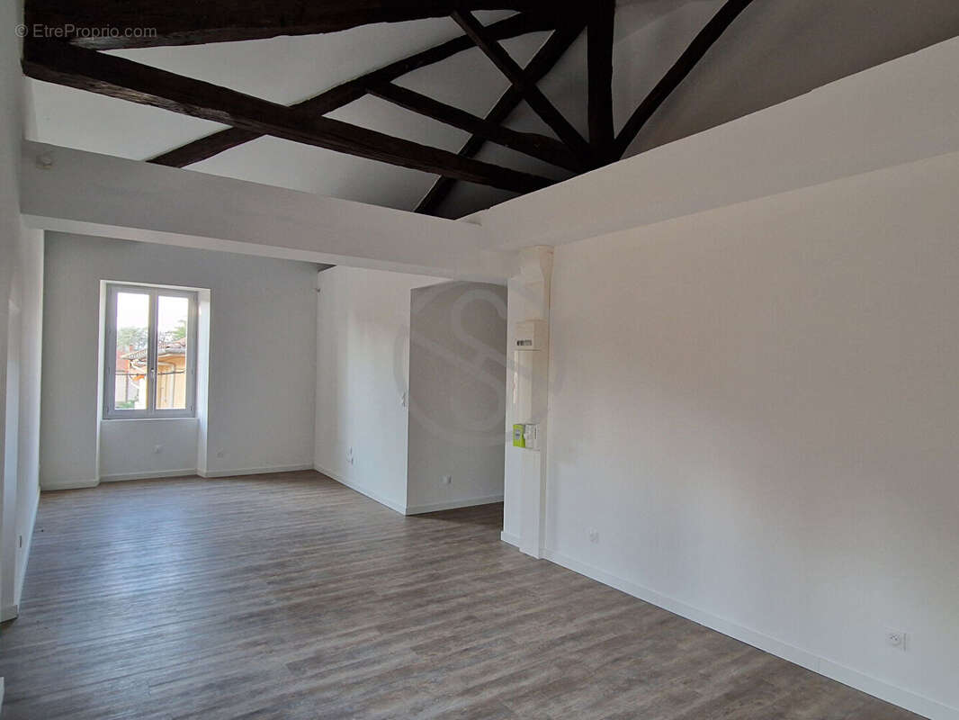 Appartement T3 de 90 m2 - photo 2