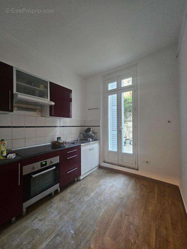 Appartement à MARSEILLE-6E