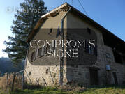 Maison à SAINT-LAURENT-DE-CHAMOUSSET