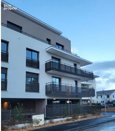 T4 Thonon les Bains 74200 au DERNIER ETAGE AVEC Garage - photo 3