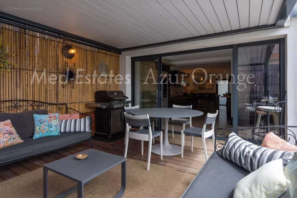 Appartement à GRIMAUD