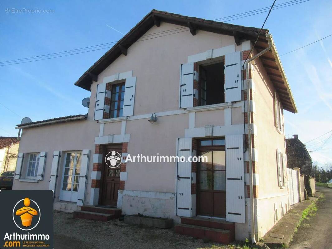 Maison à VINAX