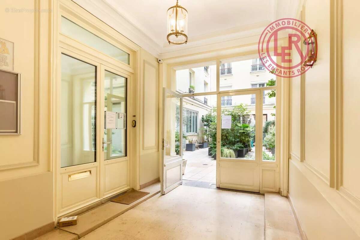 Appartement à PARIS-3E