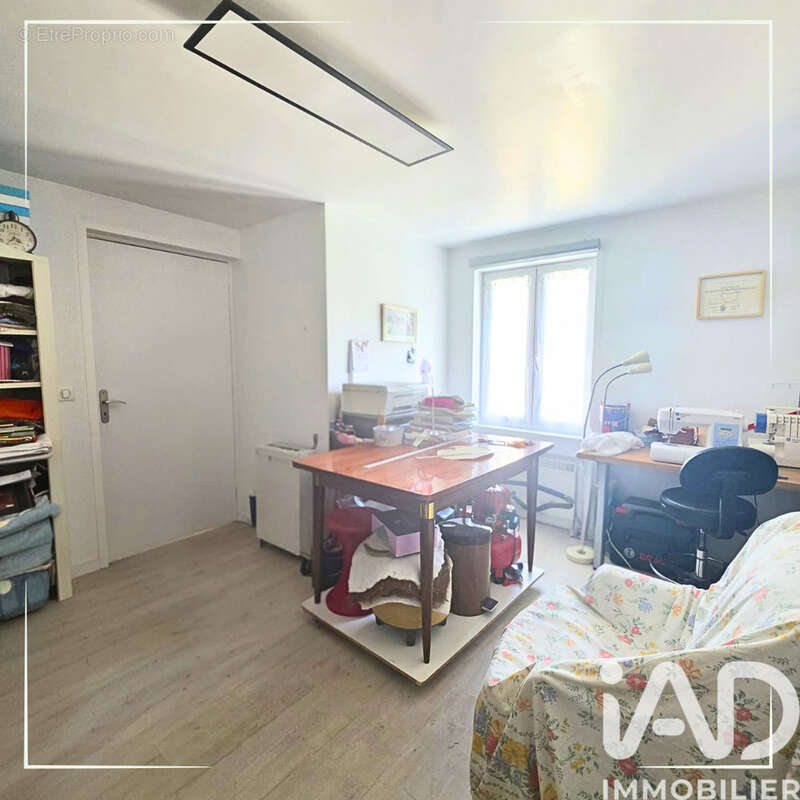 Photo 8