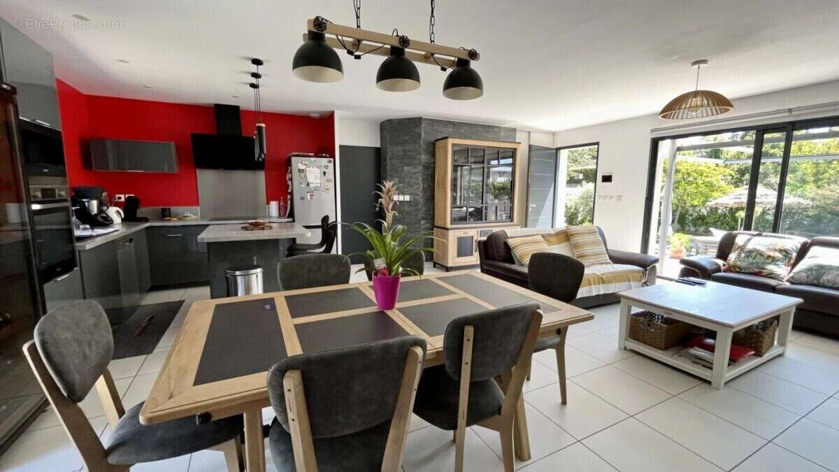 Maison à PERNES-LES-FONTAINES