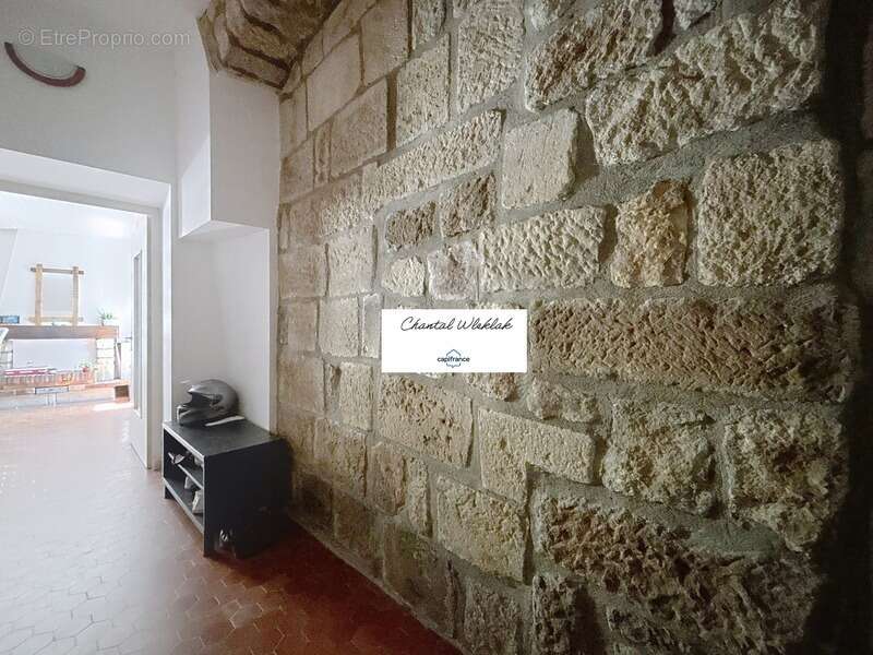 Immeuble à vendre LARGENTIERE (07) 340 m2 dont 190 m2 Habitables - - photo 3