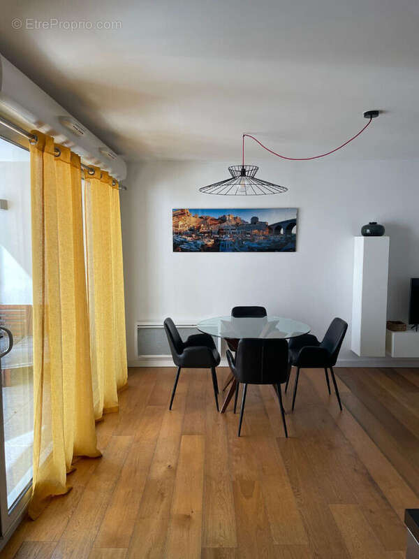 Appartement à AURIOL