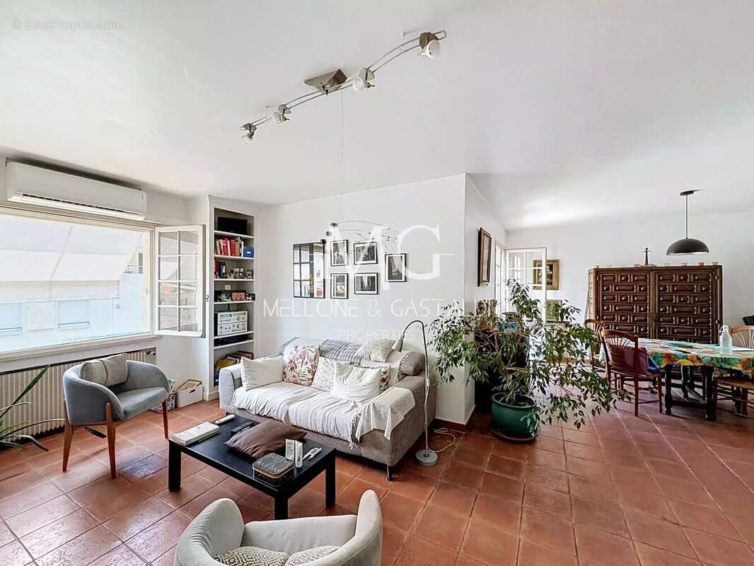 Cannes - immeuble a renover / transformer - photo 21
