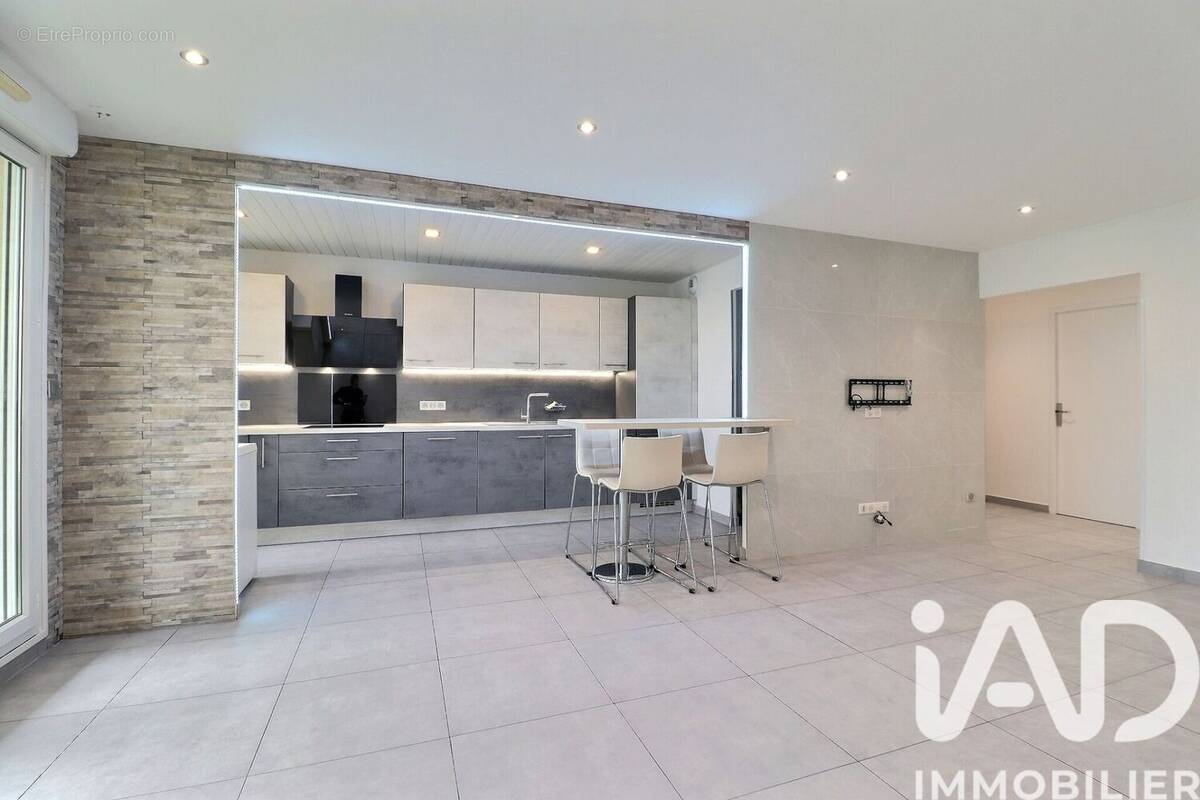 Photo 1 - Appartement à MARSEILLE-11E
