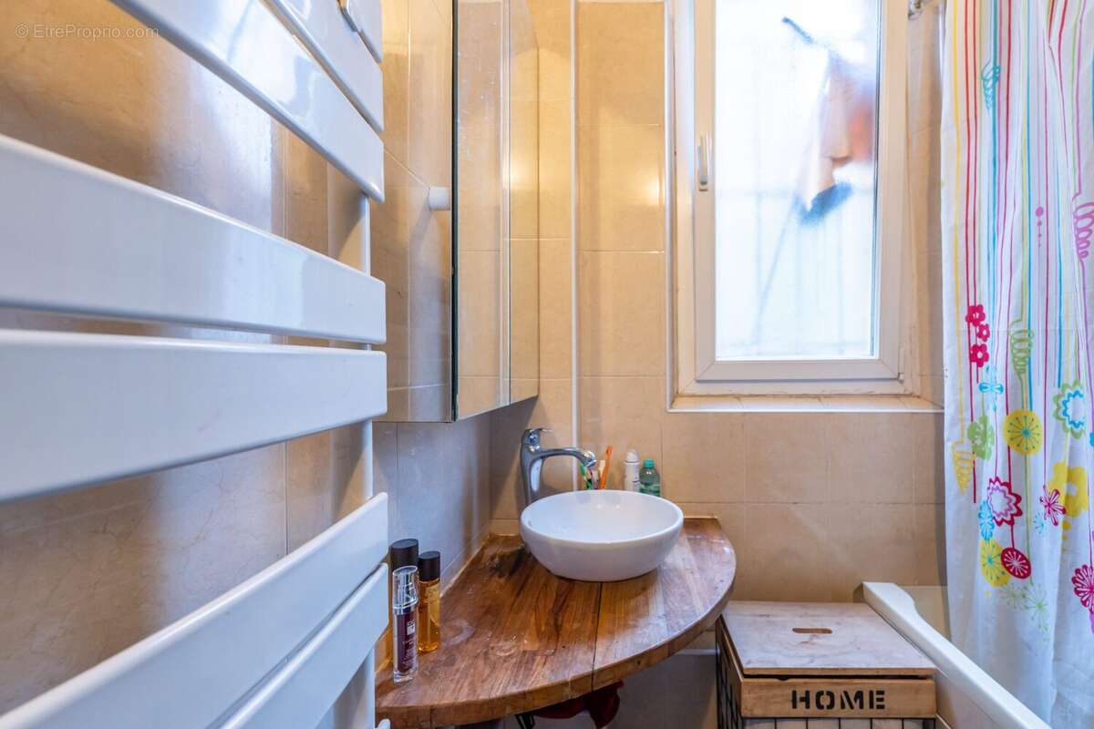 Appartement à LA COURNEUVE