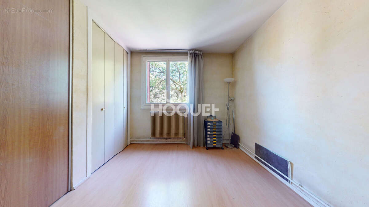 Appartement à SAINTE-GENEVIEVE-DES-BOIS