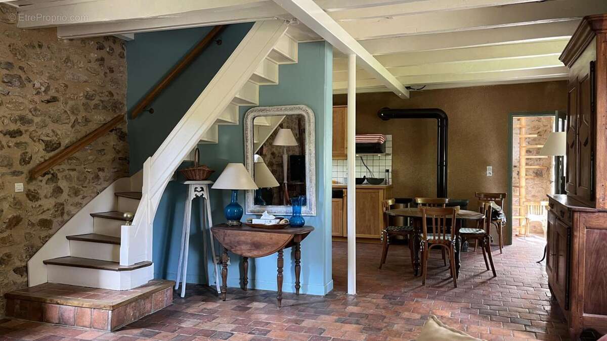 Maison à LAROCHEMILLAY