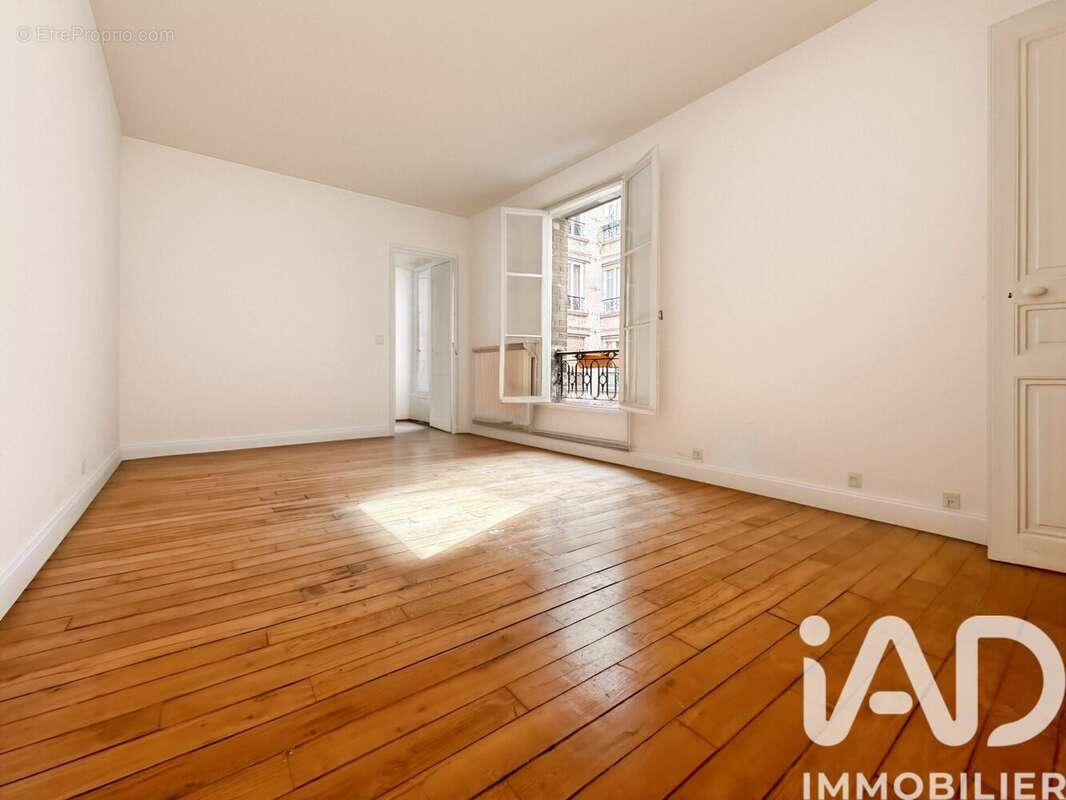 Photo 2 - Appartement à PARIS-15E