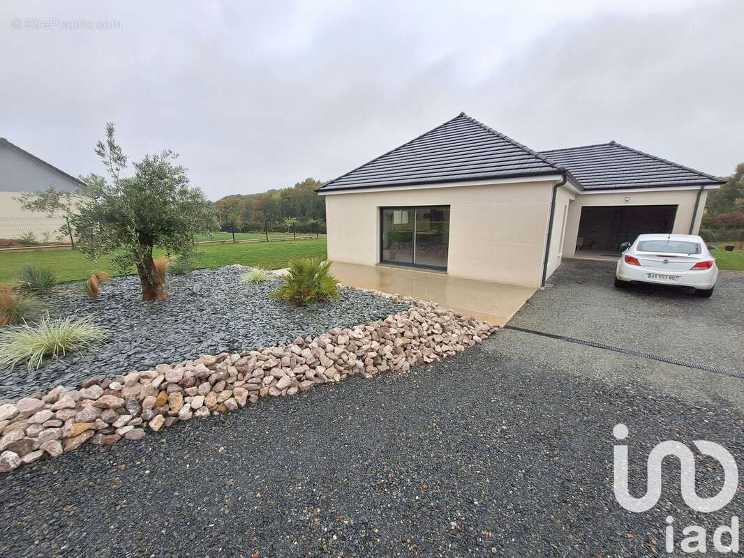 Photo 2 - Maison à BUCHY