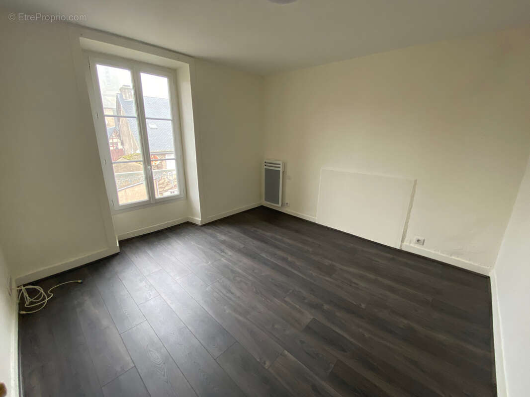 Appartement à JUILLAC