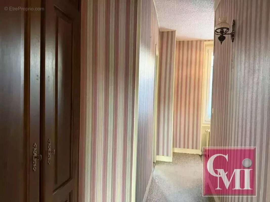 Maison 3 chambres sur 400m2 de terrain (4 appartements type - photo 8
