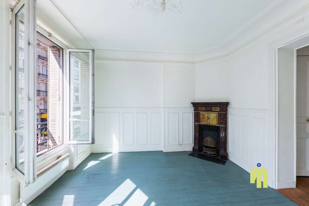 Appartement à PARIS-20E