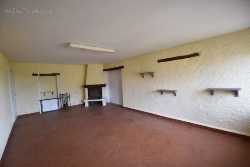 Maison à vendre 9 pièces LA CHAPELLE AU MANS (71) - photo 9