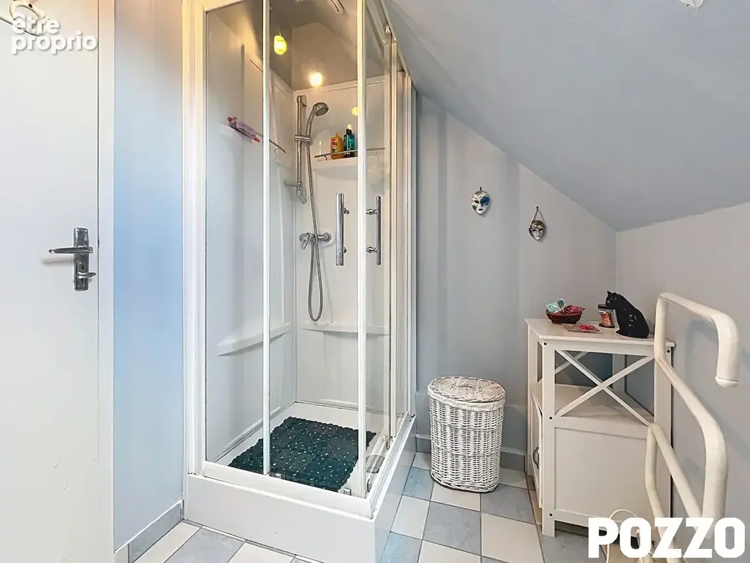 Maison - 5 pièces - 3 chambres - sous-sol - 110m² - jardin 2727 m² - Saint Georges Montcoq - Saint Lo - photo 14