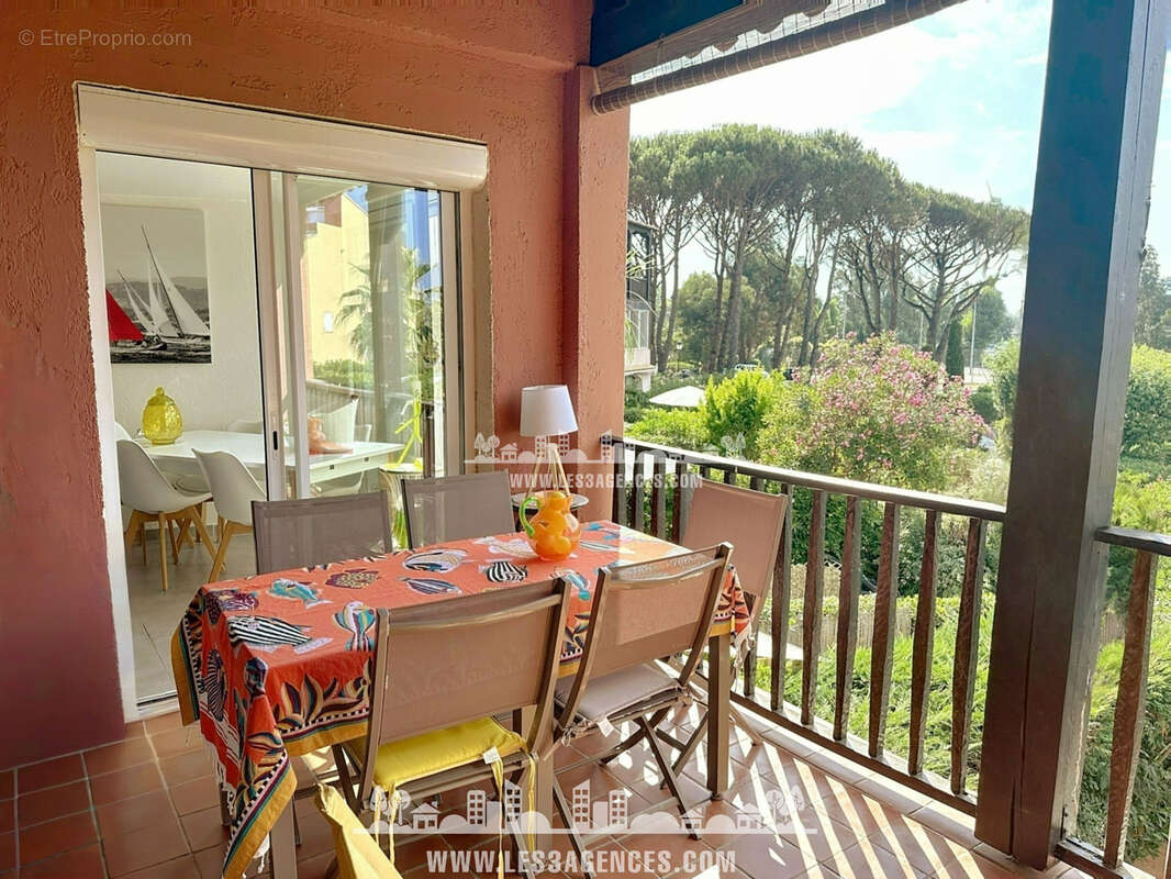 Appartement à COGOLIN