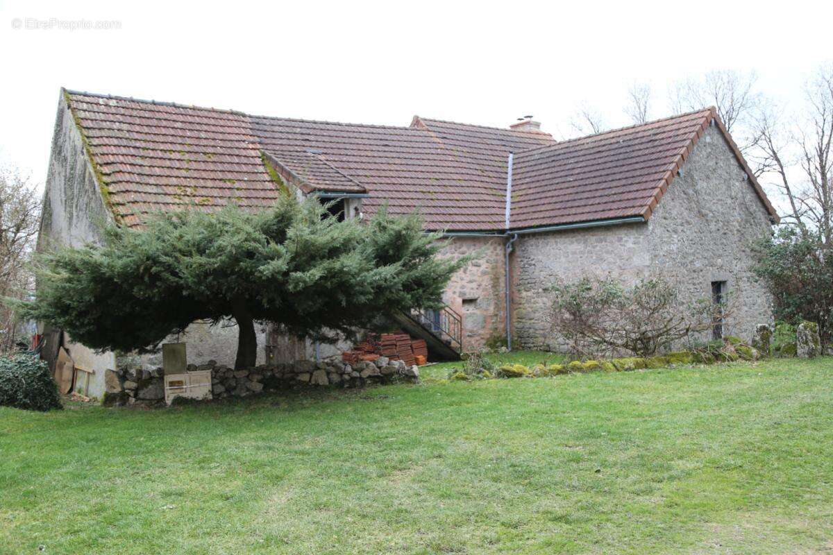 Maison à DETTEY
