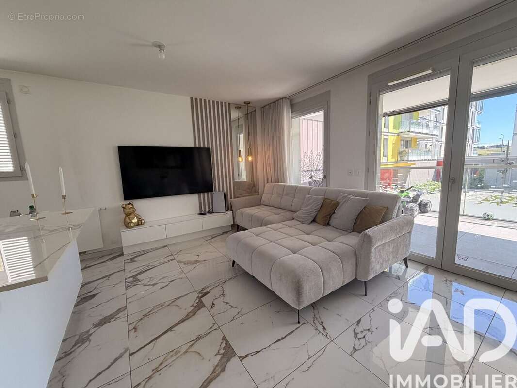 Appartement 82 m² à Saint-Genis-Pouilly  - photo 6
