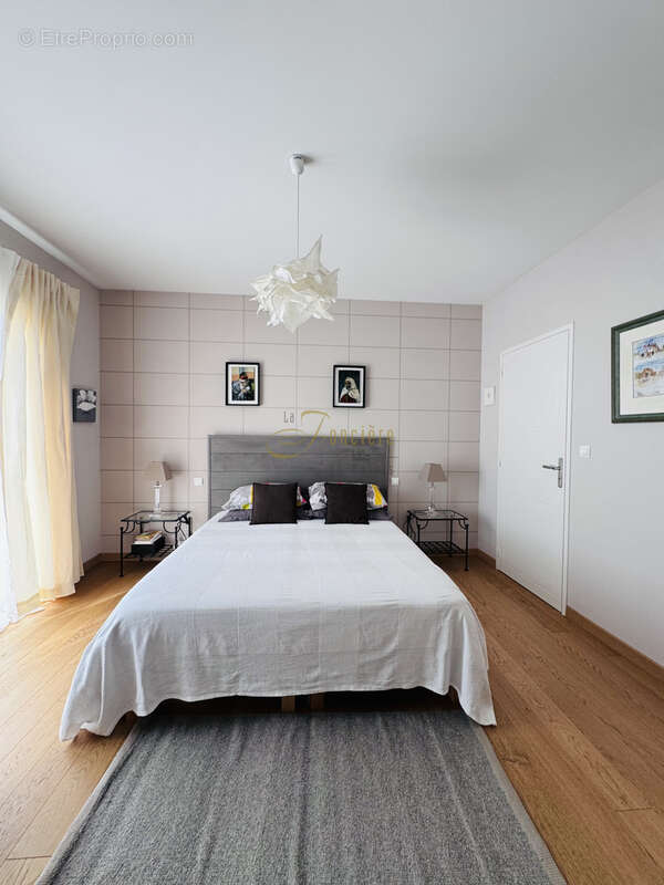 Maison d'architecte avec piscine au bord d'un bois classé - photo 6