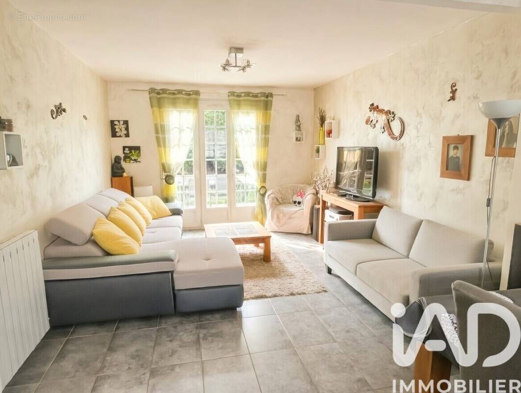 Photo 1 - Maison à MONTIGNY-LES-CORMEILLES