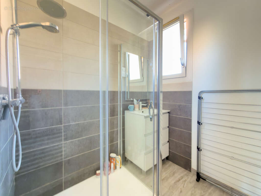 Appartement à LA LONDE-LES-MAURES