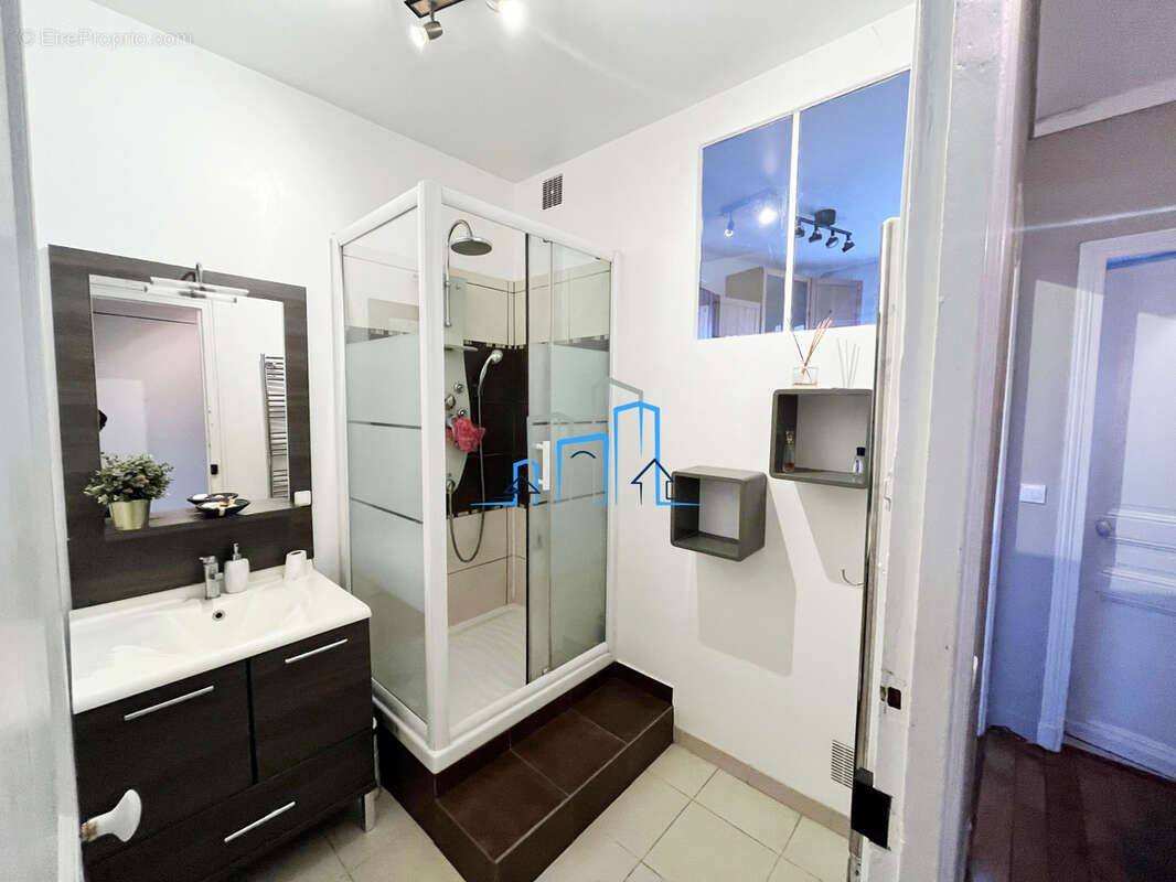 Appartement à PARIS-12E