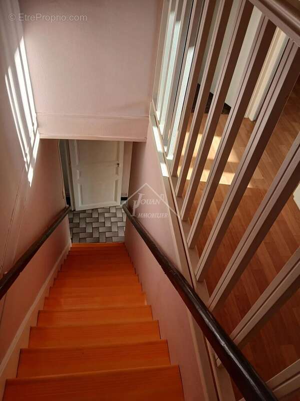 Maison à VARENNES-SUR-ALLIER