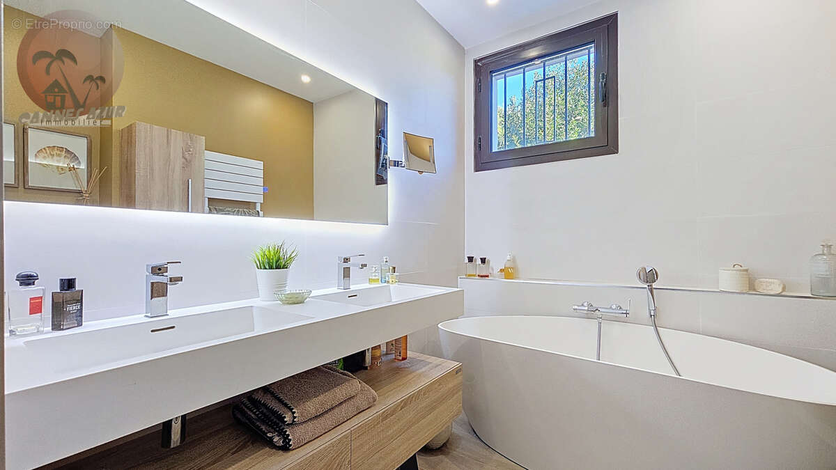 Appartement à LE CANNET