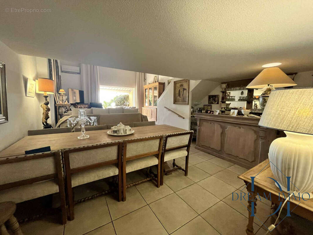 Appartement à HYERES