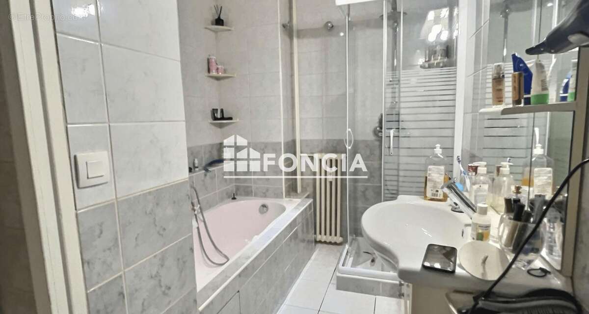 Appartement à SAINT-ETIENNE