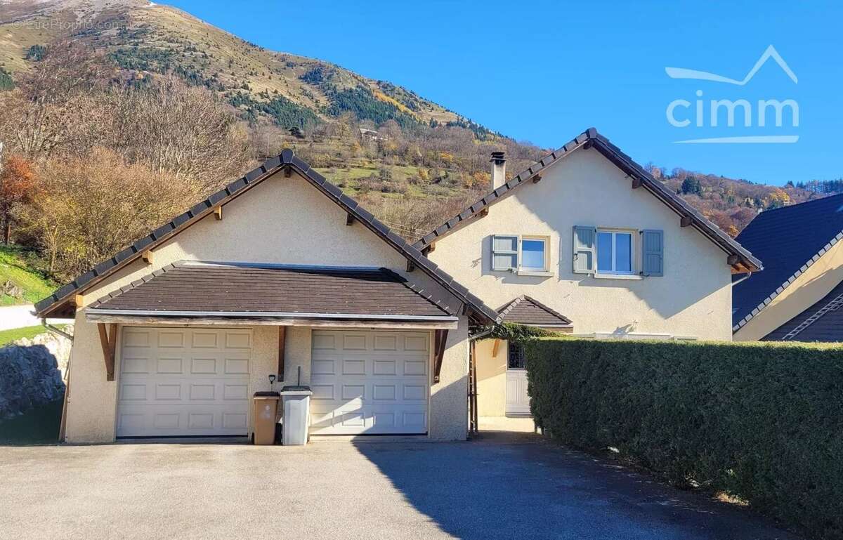 Maison à SAINT-HONORE