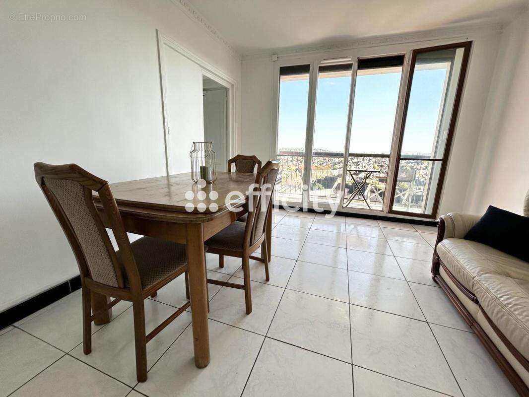 Appartement à BONDY