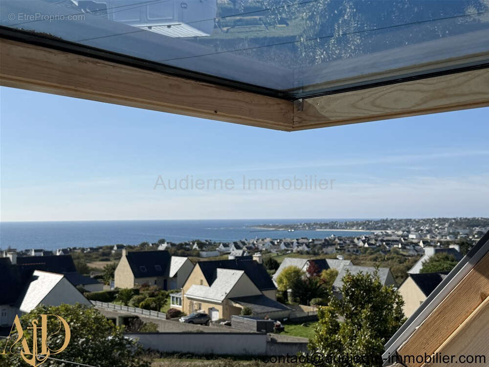 Maison en pierre du début des années 1900 - Vue mer - secteur très calme - photo 10