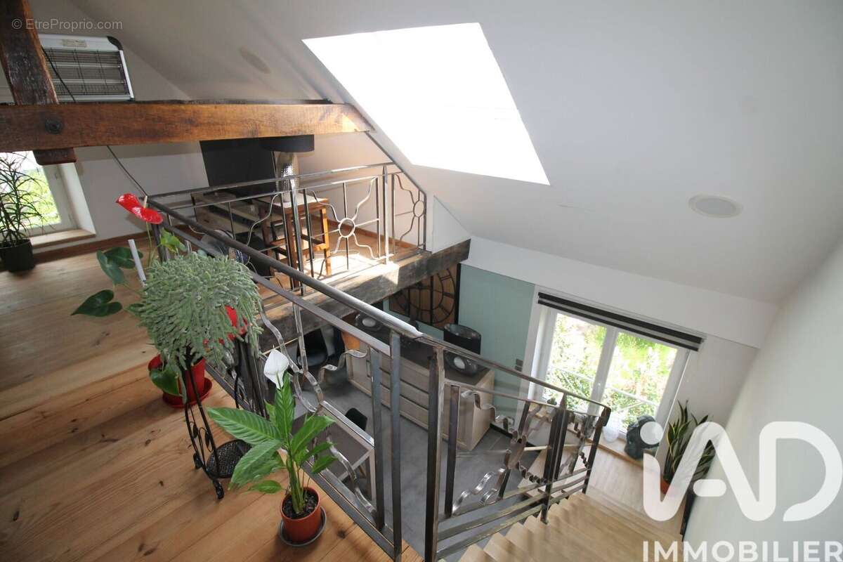 Maison 100 m² à Villefranche-De-Panat  - photo 8