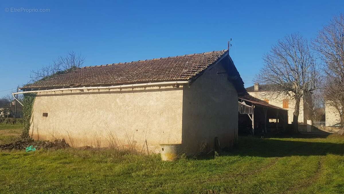 Grange en pierre avec dépendance - photo 11