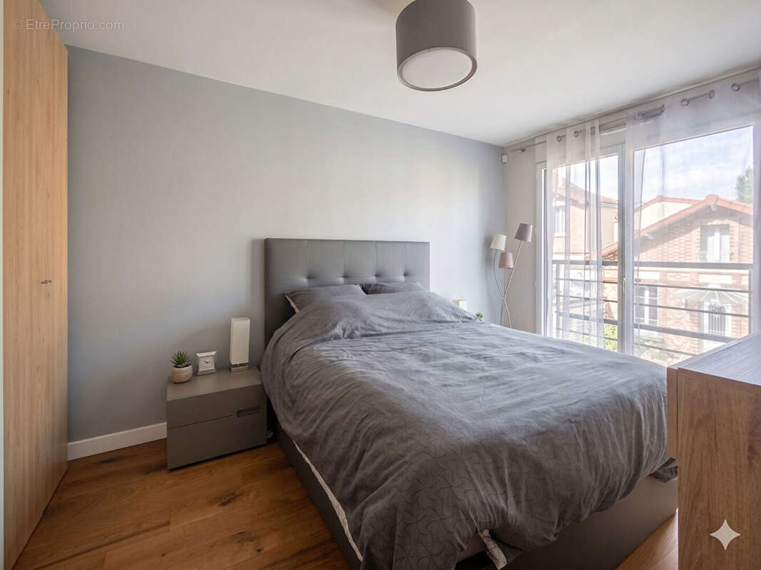 Appartement à SURESNES
