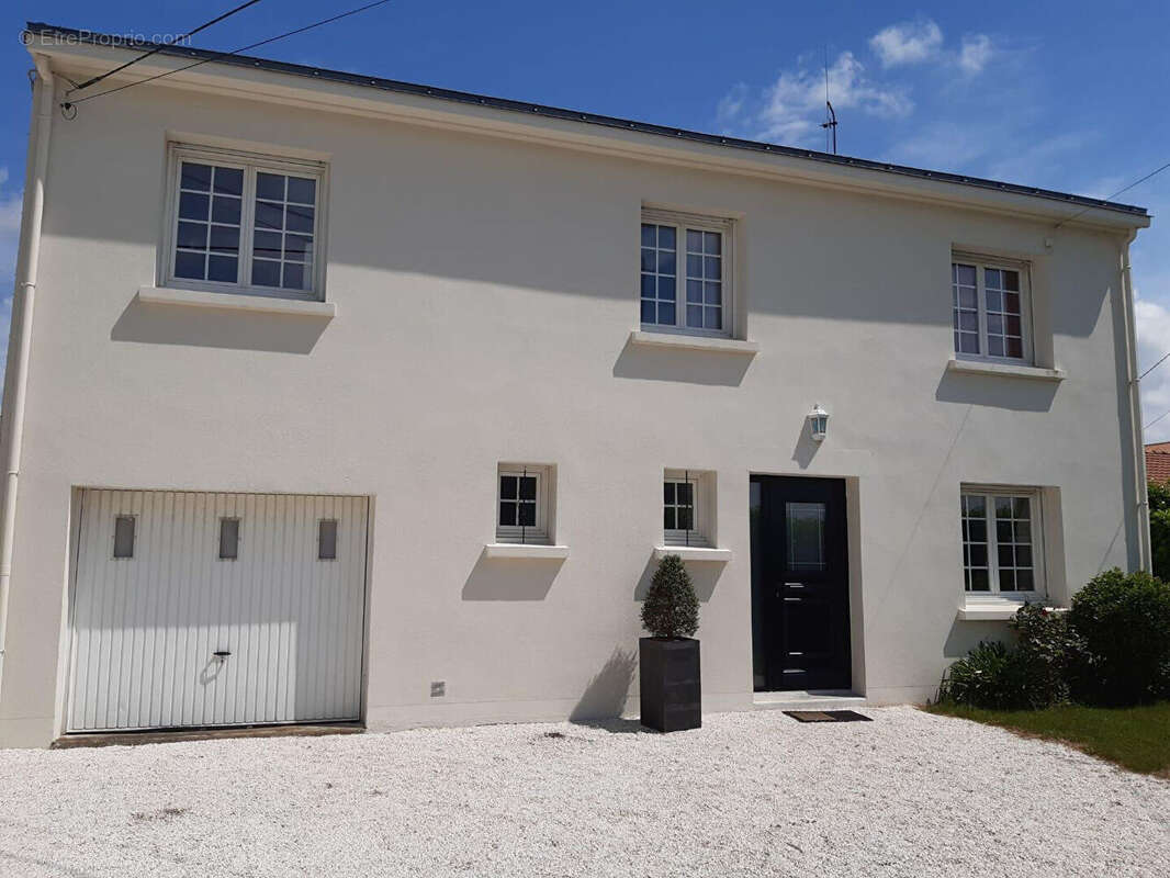 Maison familiale rénovée - 172 m², suite parentale, beaux volumes et jardin au calme - Les Sorinières - photo 15