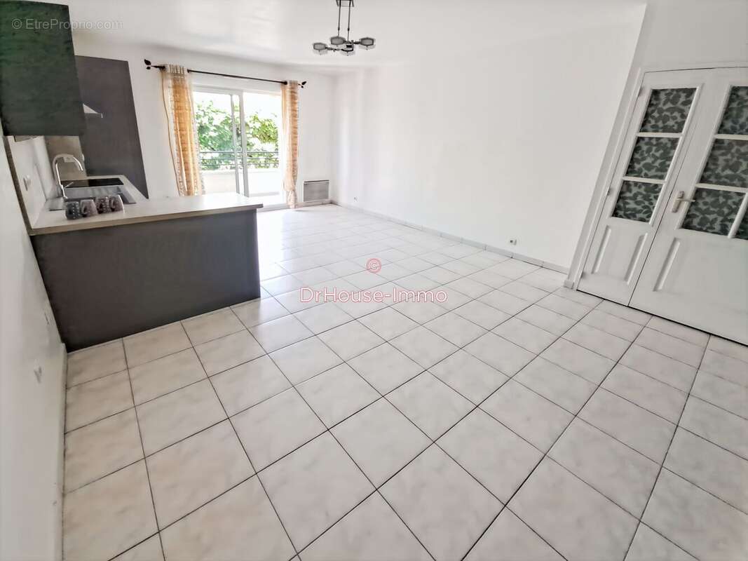 Appartement à GRETZ-ARMAINVILLIERS