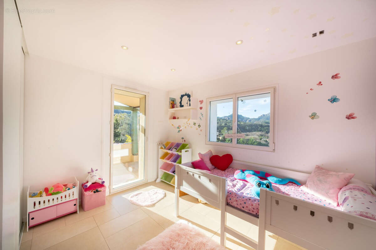 Maison à MANDELIEU-LA-NAPOULE