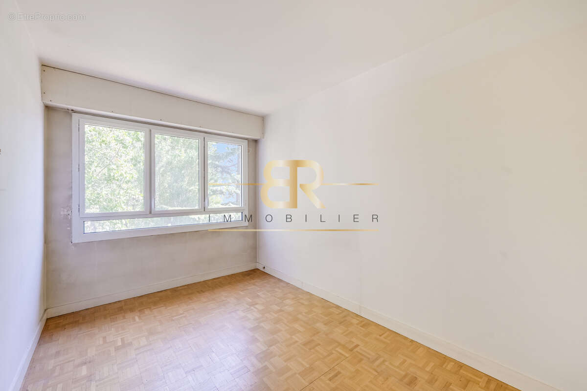 Appartement traversant de 3 pièces avec balcon, ascenseur et parking - photo 9