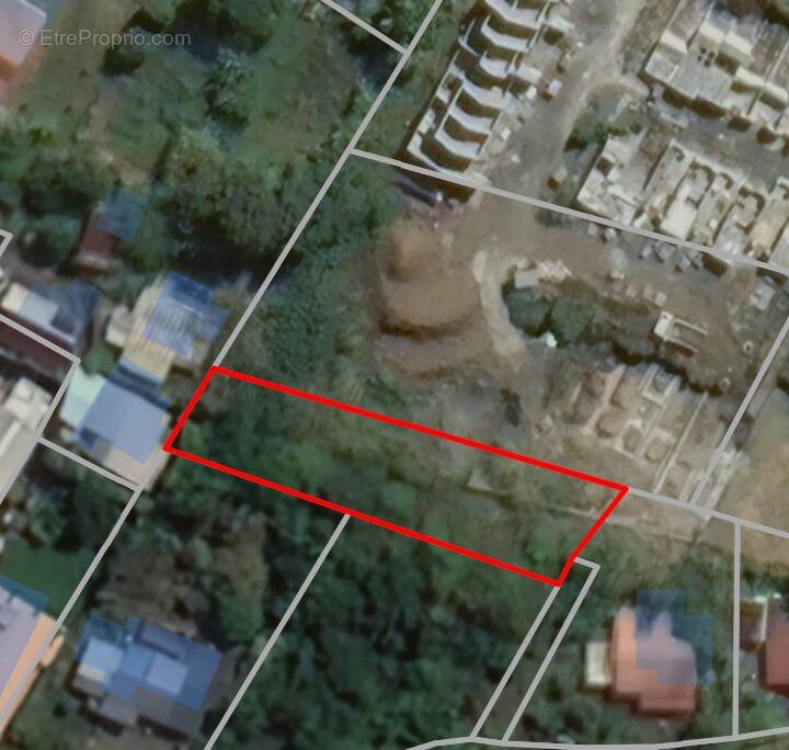 Terrain à SAINT-JOSEPH