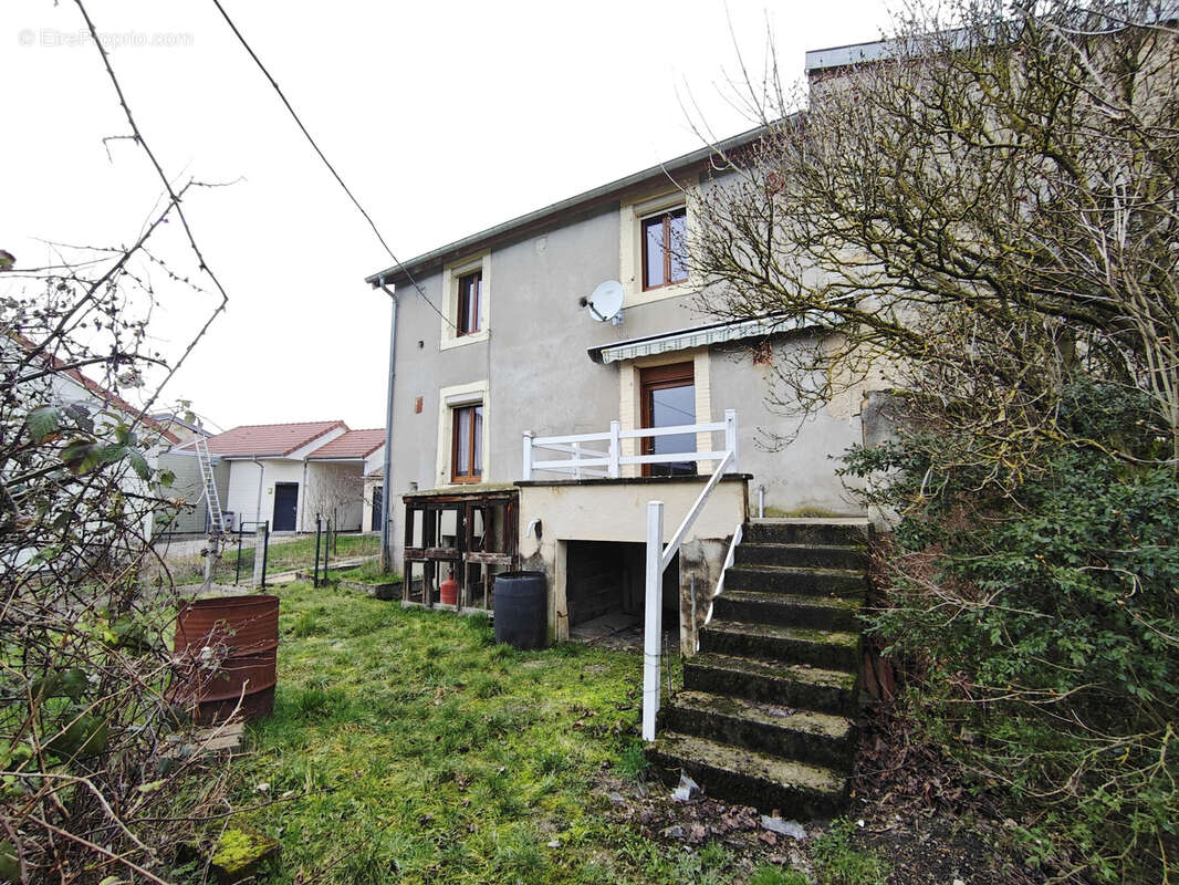 Maison à VANNES-LE-CHATEL