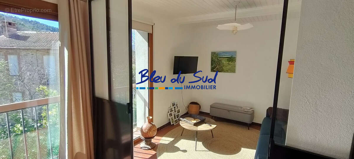 Salon T3 - Appartement à VERNET-LES-BAINS