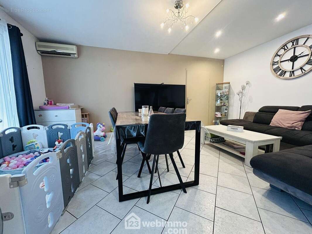 Maison 117 m² à Claira  - photo 20